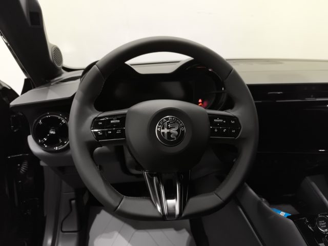 ALFA ROMEO Junior usata, con Controllo automatico clima