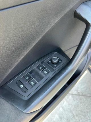 VOLKSWAGEN T-Roc usata, con ESP