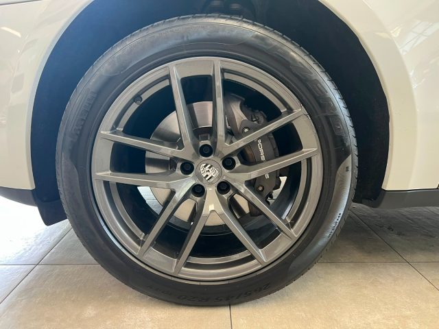 PORSCHE Macan usata, con Autoradio