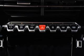 PEUGEOT 2008 usata, con Sistema di navigazione