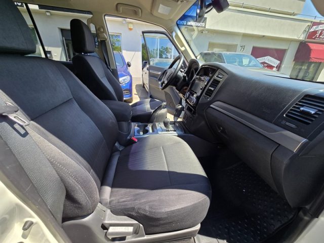 MITSUBISHI Pajero usata, con Fendinebbia