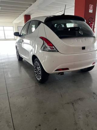 LANCIA Ypsilon usata, con Servosterzo