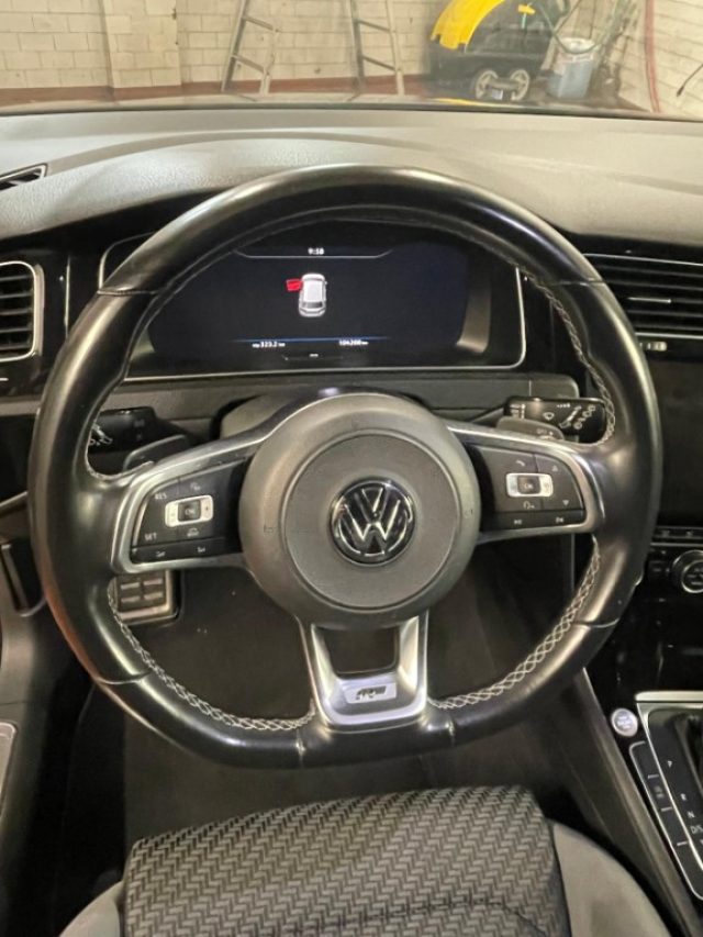 VOLKSWAGEN Golf usata, con Controllo trazione