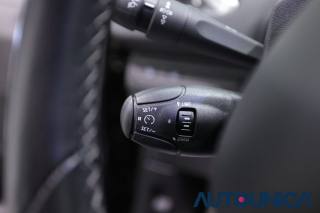 PEUGEOT 2008 usata, con Sedile posteriore sdoppiato