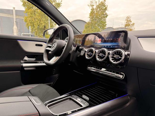 MERCEDES-BENZ GLA 200 usata, con Cerchi in lega