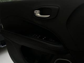 JEEP Compass usata, con Autoradio digitale