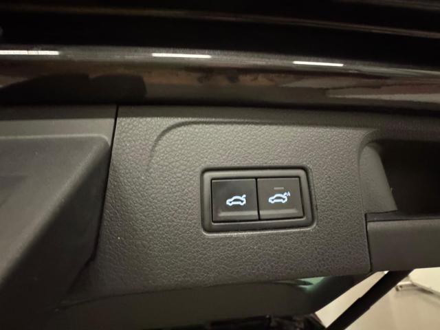 VOLKSWAGEN Passat Variant usata, con Cerchi in lega