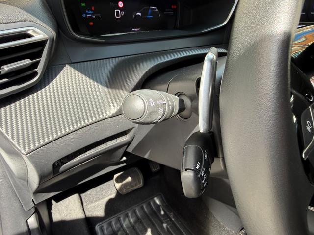 PEUGEOT 208 usata, con Sedile posteriore sdoppiato