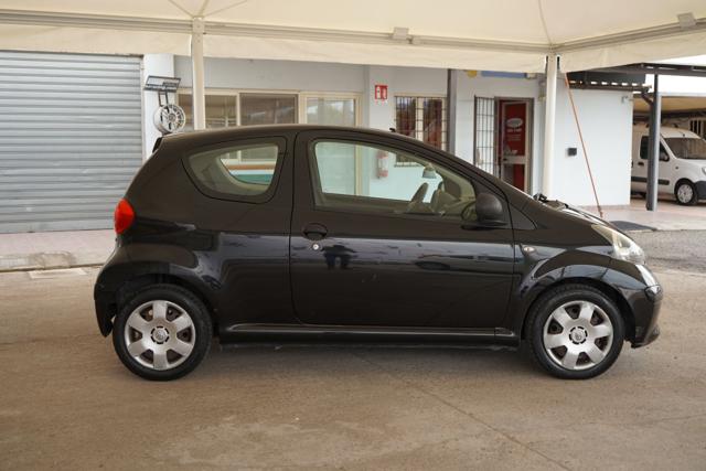 TOYOTA Aygo usata, con Autoradio