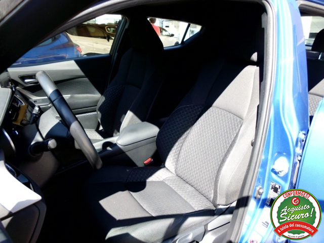TOYOTA C-HR usata, con Controllo automatico clima