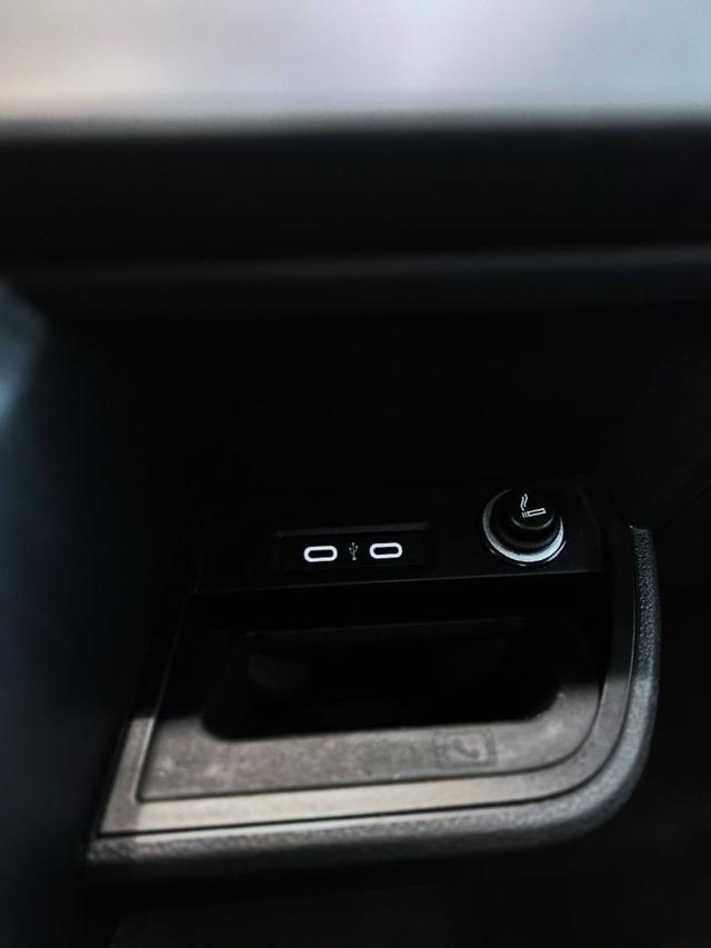 VOLKSWAGEN Multivan usata 23