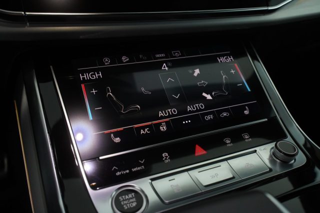 AUDI Q8 usata 12