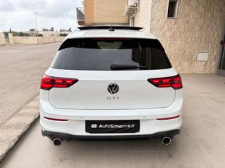 VOLKSWAGEN Golf usata, con Autoradio