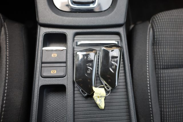 SKODA Octavia usata, con Divisori per bagagliaio