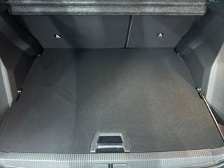 PEUGEOT 2008 usata, con Sistema di navigazione