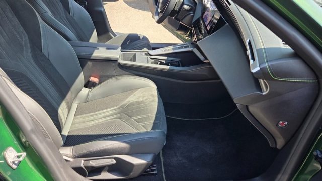 PEUGEOT 308 usata, con Controllo automatico clima