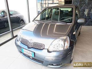 TOYOTA Yaris usata, con Airbag