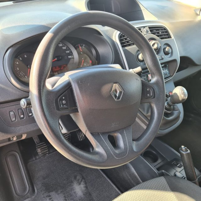 RENAULT Kangoo usata 17