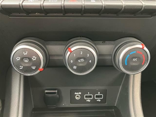 RENAULT Captur usata 17