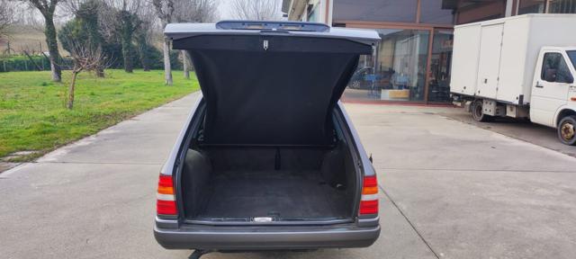 MERCEDES-BENZ E 200 usata, con Climatizzatore