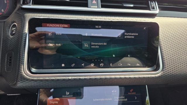 LAND ROVER Range Rover Velar usata, con Sensori di parcheggio anteriori