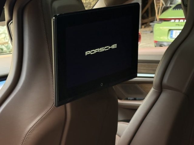 PORSCHE Taycan usata, con Portellone posteriore elettrico