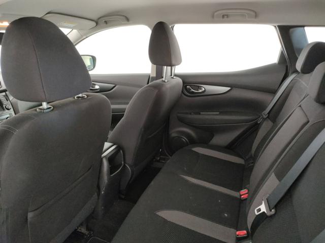 NISSAN Qashqai usata, con Fari LED