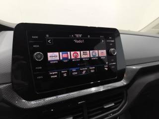 VOLKSWAGEN T-Cross usata, con USB