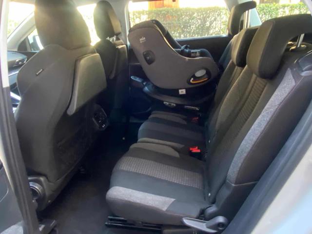 PEUGEOT 5008 usata 9