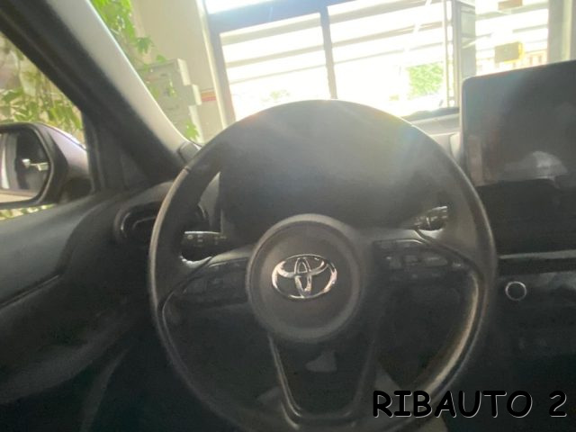 TOYOTA Yaris Cross usata, con Autoradio