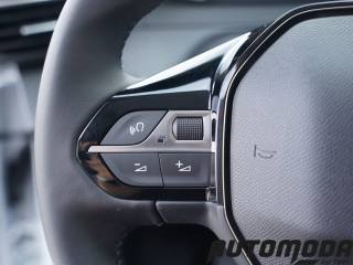 PEUGEOT 208 usata, con Sensori di parcheggio posteriori