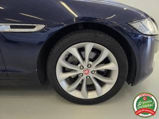JAGUAR XF usata, con Frenata d