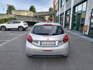 PEUGEOT 208 usata, con Autoradio
