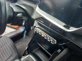 PEUGEOT 2008 usata, con Climatizzatore