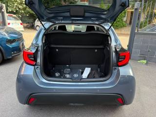 TOYOTA Yaris usata, con USB