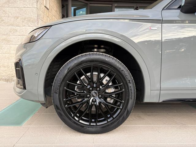 AUDI Q5 usata, con Sensori di parcheggio posteriori