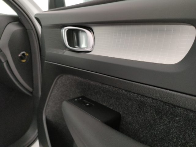 VOLVO XC40 usata, con Fari LED