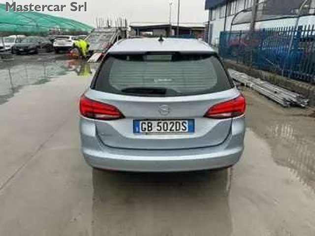 OPEL Astra usata, con Alzacristalli elettrici