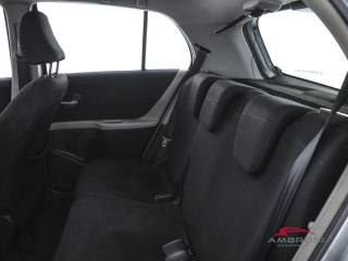 TOYOTA Yaris usata 9
