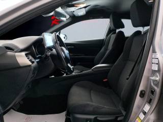 TOYOTA C-HR usata 12