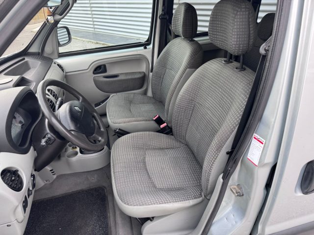 RENAULT Kangoo usata 13