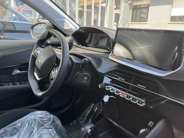 PEUGEOT 208 usata, con Sedile posteriore sdoppiato