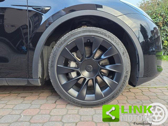TESLA Model Y usata, con Specchietti laterali elettrici