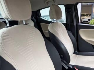 LANCIA Ypsilon usata, con Lettore CD