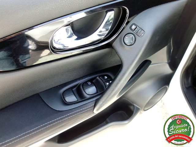 NISSAN Qashqai usata, con Lettore CD