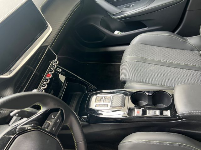 PEUGEOT 2008 usata, con Cruise Control