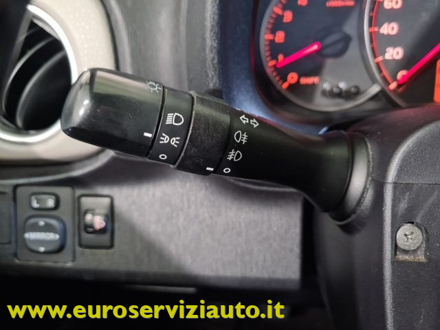 TOYOTA Yaris usata 22