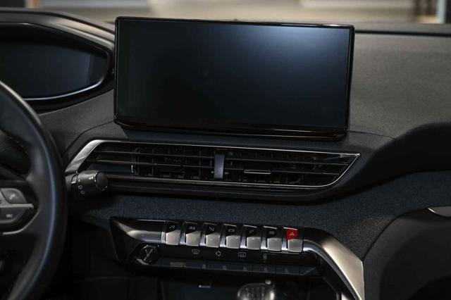 PEUGEOT 3008 usata, con USB