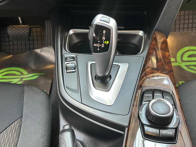 BMW 318 usata, con Fari Xenon