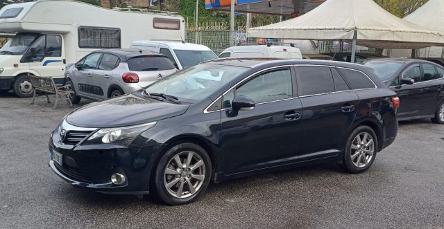 TOYOTA Avensis usata, con Airbag laterali